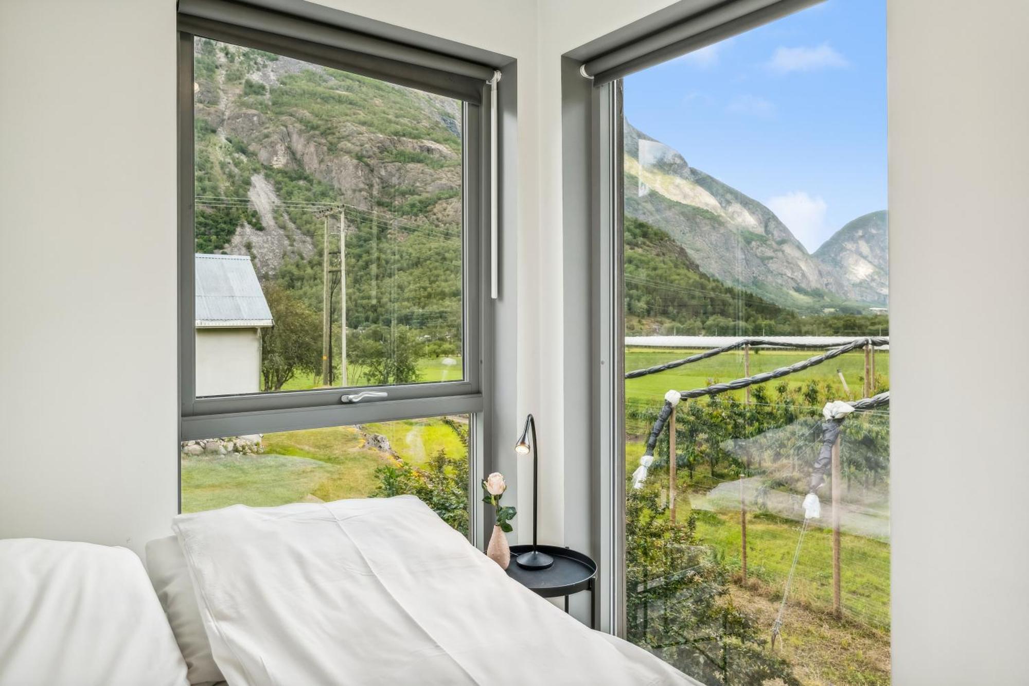 Jordeplegarden Holiday Home - Part Of A Farm - Two Buildings - Close To Flam Lærdalsøyri Exterior foto